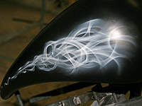Аэрография на баке мотоцикла «Дым»