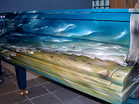 Аэрография на рояле на морскую тему