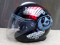 Аэрография на шлеме «Мотоклуб Черепанды»